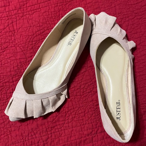 Just Fab Blush Ruffle Flats - Size 10 - Picture 2 of 4